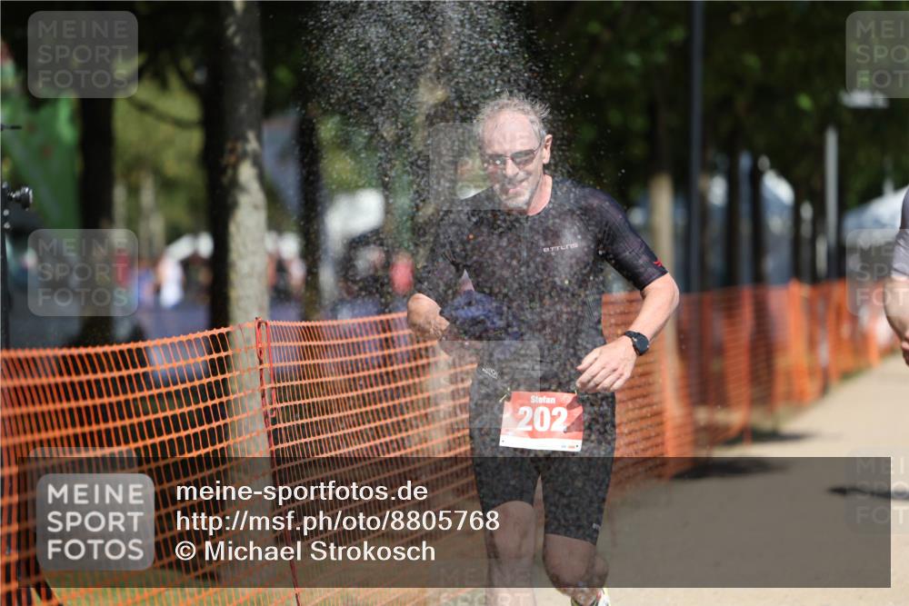 07.09.2025 - 19. Norderstedt Triathlon Michael Strokosch http://msf.ph/oto/8805768 07.09.2025 12:38:10 Laufen 136, 182, 202, 1378 meine-sportfotos.de