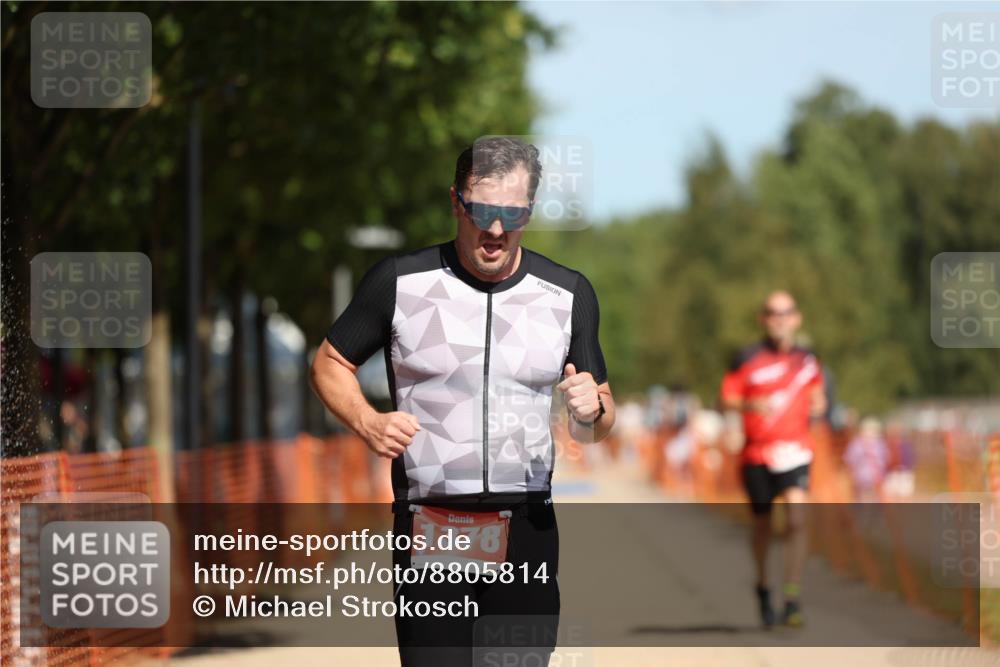 07.09.2025 - 19. Norderstedt Triathlon Michael Strokosch http://msf.ph/oto/8805814 07.09.2025 12:38:13 Laufen 136, 182, 202, 299, 1378 meine-sportfotos.de