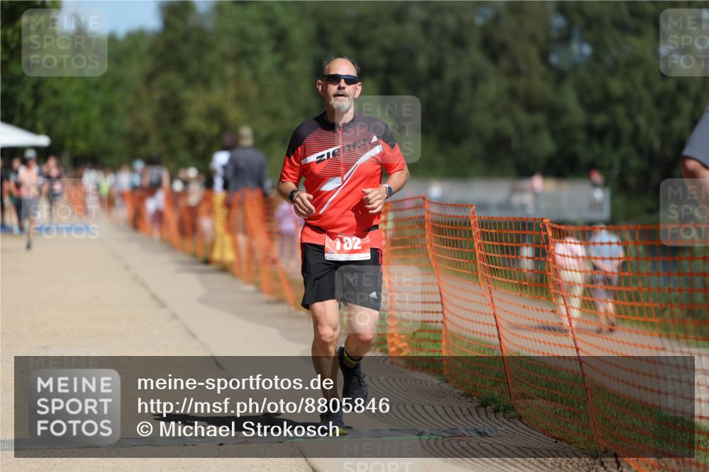 07.09.2025 - 19. Norderstedt Triathlon Michael Strokosch http://msf.ph/oto/8805846 07.09.2025 12:38:16 Laufen 182, 299, 1378 meine-sportfotos.de