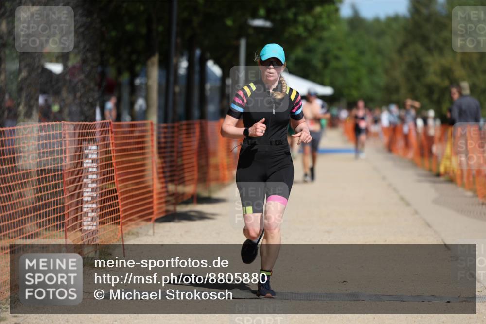 07.09.2025 - 19. Norderstedt Triathlon Michael Strokosch http://msf.ph/oto/8805880 07.09.2025 12:38:19 Laufen 182, 299, 715 meine-sportfotos.de