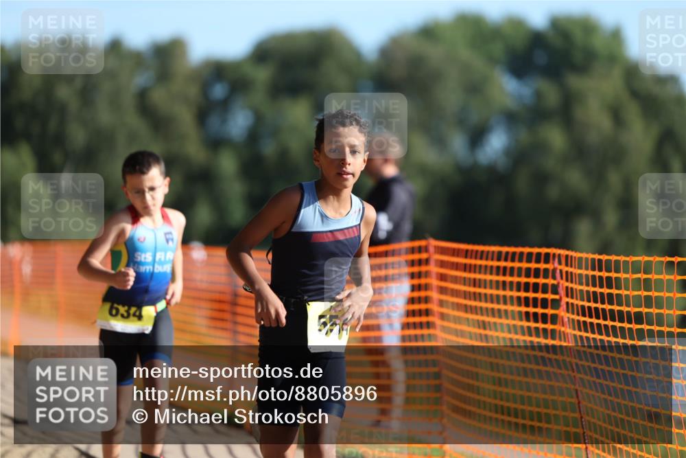 07.09.2025 - 19. Norderstedt Triathlon Michael Strokosch http://msf.ph/oto/8805896 07.09.2025 09:45:58 Laufen 554, 619, 624, 634 meine-sportfotos.de