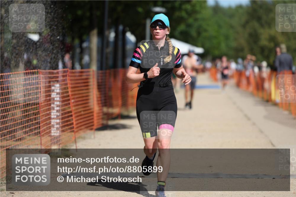 07.09.2025 - 19. Norderstedt Triathlon Michael Strokosch http://msf.ph/oto/8805899 07.09.2025 12:38:20 Laufen 182, 299, 715 meine-sportfotos.de