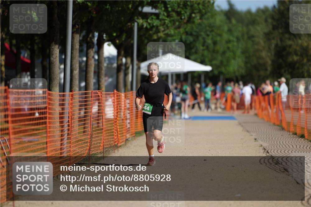 07.09.2025 - 19. Norderstedt Triathlon Michael Strokosch http://msf.ph/oto/8805928 07.09.2025 11:13:15 Laufen 644 meine-sportfotos.de