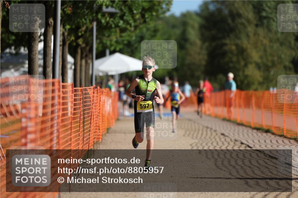07.09.2025 - 19. Norderstedt Triathlon Michael Strokosch http://msf.ph/oto/8805957 07.09.2025 09:46:10 Laufen 597 meine-sportfotos.de