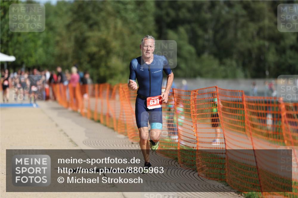 07.09.2025 - 19. Norderstedt Triathlon Michael Strokosch http://msf.ph/oto/8805963 07.09.2025 12:08:33 Laufen 149, 837 meine-sportfotos.de
