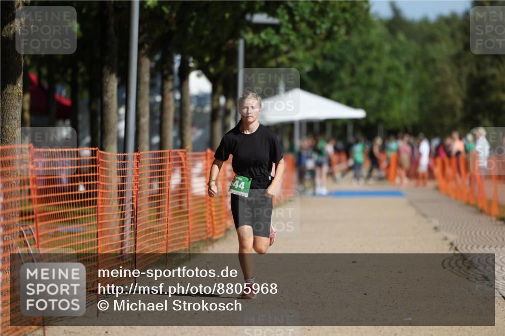 07.09.2025 - 19. Norderstedt Triathlon Michael Strokosch http://msf.ph/oto/8805968 07.09.2025 11:13:16 Laufen 644 meine-sportfotos.de