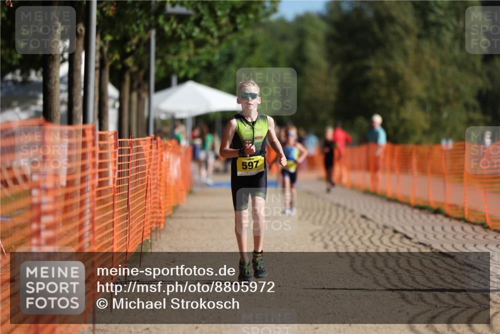 07.09.2025 - 19. Norderstedt Triathlon Michael Strokosch http://msf.ph/oto/8805972 07.09.2025 09:46:10 Laufen 597 meine-sportfotos.de