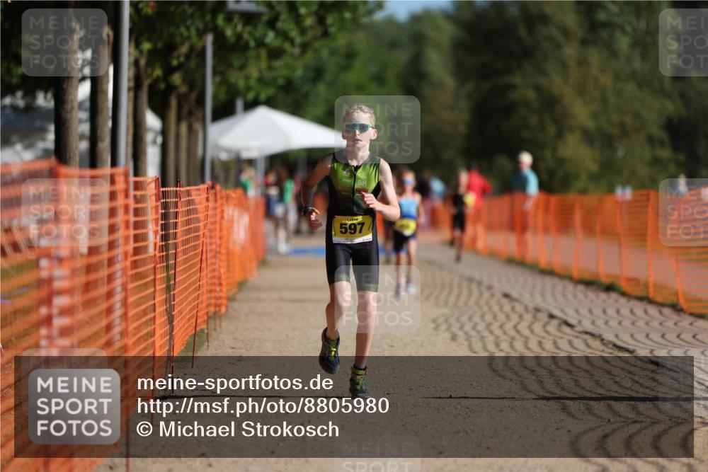 07.09.2025 - 19. Norderstedt Triathlon Michael Strokosch http://msf.ph/oto/8805980 07.09.2025 09:46:11 Laufen 555, 597 meine-sportfotos.de