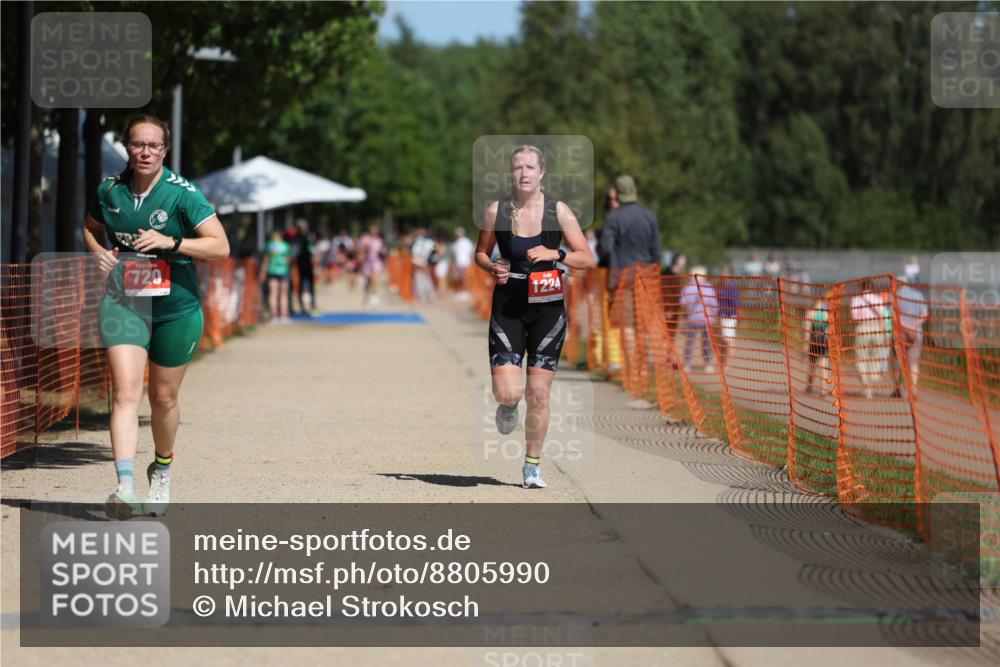 07.09.2025 - 19. Norderstedt Triathlon Michael Strokosch http://msf.ph/oto/8805990 07.09.2025 12:38:31 Laufen 720, 1224 meine-sportfotos.de
