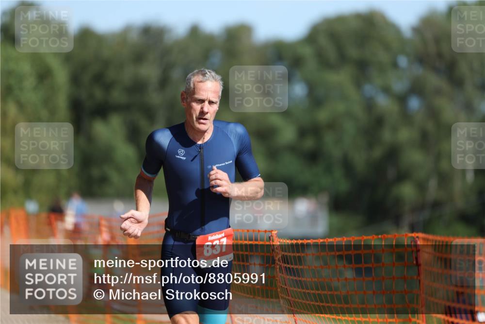 07.09.2025 - 19. Norderstedt Triathlon Michael Strokosch http://msf.ph/oto/8805991 07.09.2025 12:08:35 Laufen 837 meine-sportfotos.de