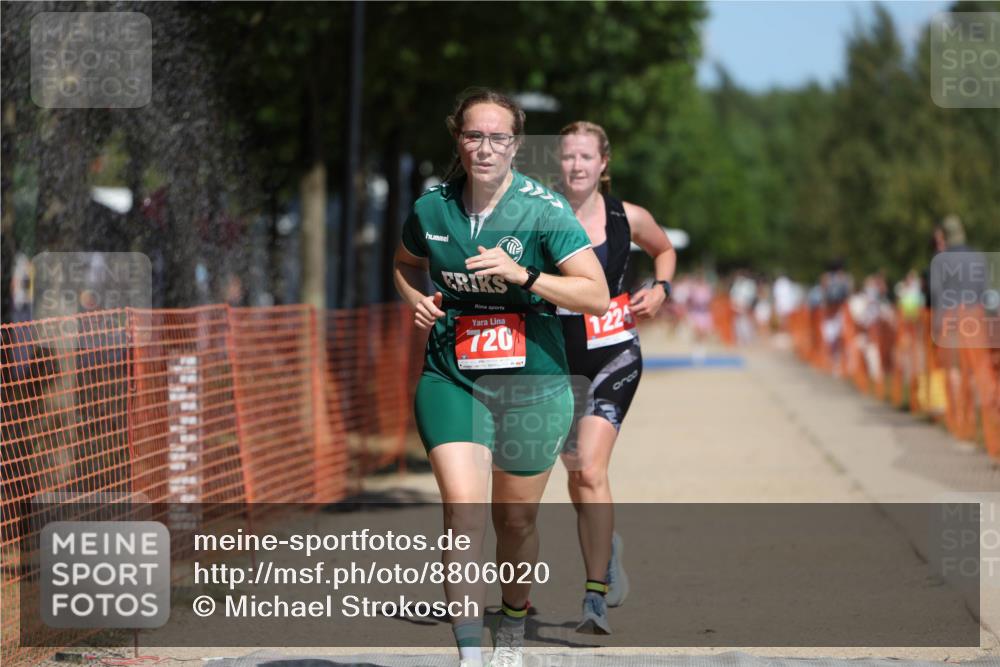 07.09.2025 - 19. Norderstedt Triathlon Michael Strokosch http://msf.ph/oto/8806020 07.09.2025 12:38:33 Laufen 720, 1224 meine-sportfotos.de