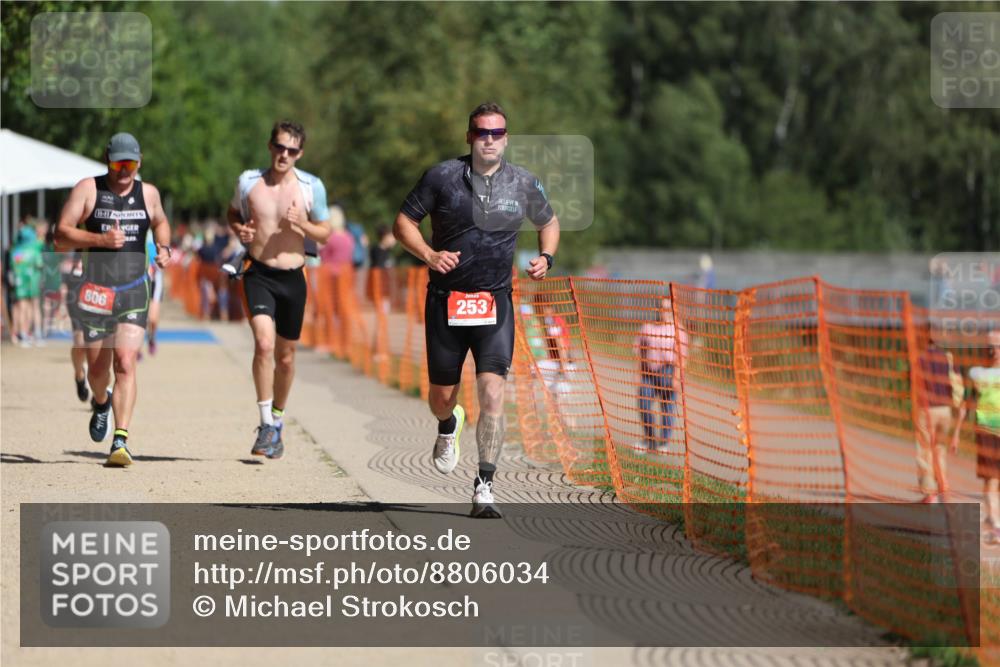 07.09.2025 - 19. Norderstedt Triathlon Michael Strokosch http://msf.ph/oto/8806034 07.09.2025 12:08:48 Laufen 185, 253, 806 meine-sportfotos.de