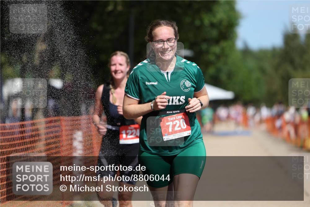 07.09.2025 - 19. Norderstedt Triathlon Michael Strokosch http://msf.ph/oto/8806044 07.09.2025 12:38:34 Laufen 720, 1224 meine-sportfotos.de