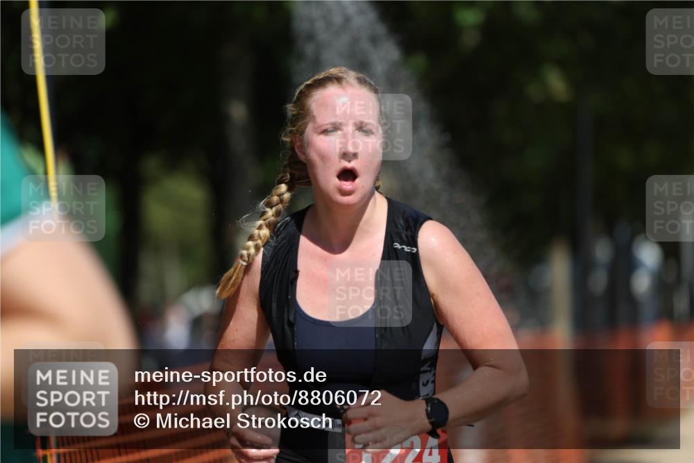 07.09.2025 - 19. Norderstedt Triathlon Michael Strokosch http://msf.ph/oto/8806072 07.09.2025 12:38:36 Laufen 720, 1224 meine-sportfotos.de