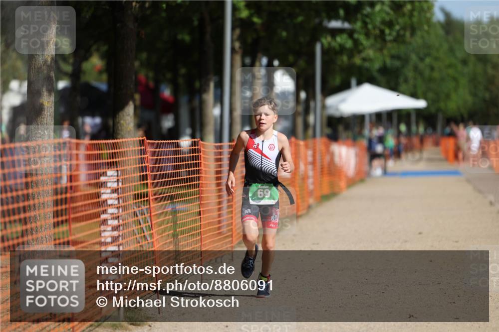 07.09.2025 - 19. Norderstedt Triathlon Michael Strokosch http://msf.ph/oto/8806091 07.09.2025 11:14:09 Laufen 69 meine-sportfotos.de