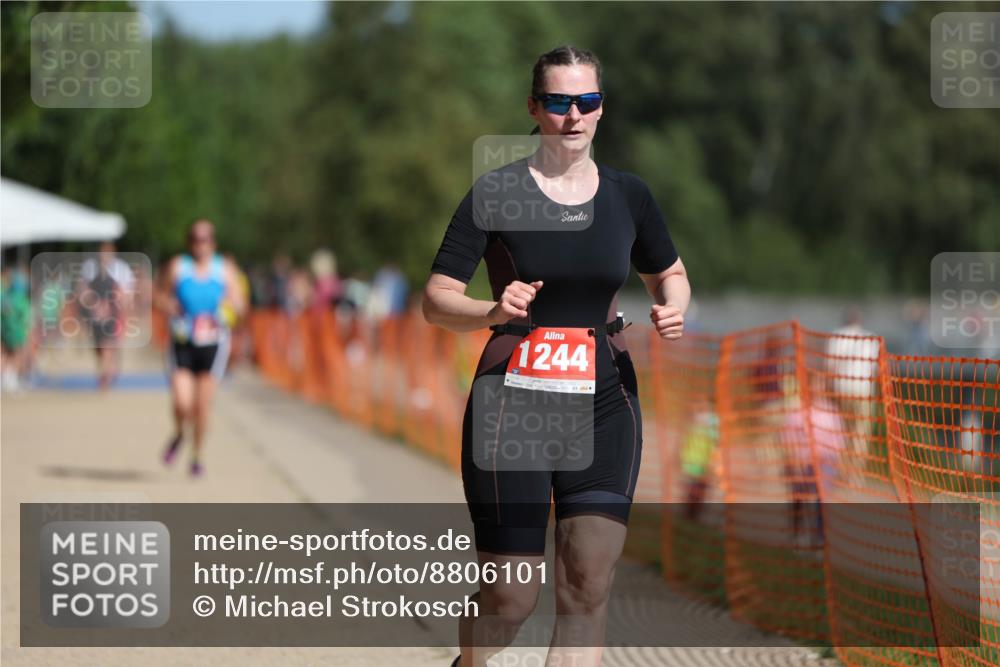 07.09.2025 - 19. Norderstedt Triathlon Michael Strokosch http://msf.ph/oto/8806101 07.09.2025 12:08:57 Laufen 185, 793, 806, 1244 meine-sportfotos.de
