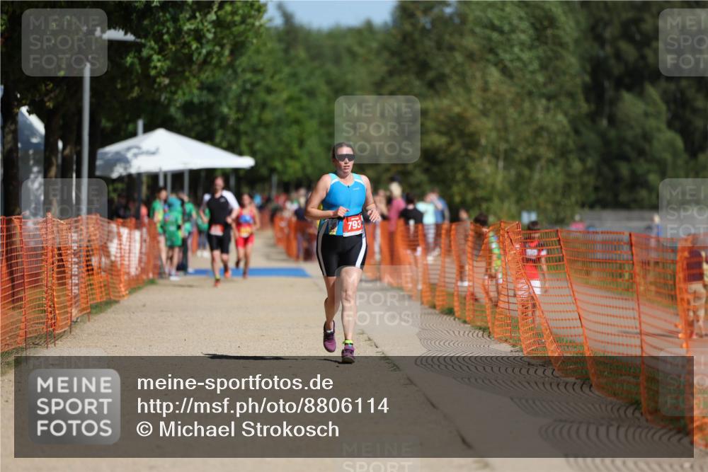 07.09.2025 - 19. Norderstedt Triathlon Michael Strokosch http://msf.ph/oto/8806114 07.09.2025 12:08:59 Laufen 793, 1244 meine-sportfotos.de