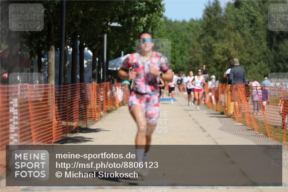 07.09.2025 - 19. Norderstedt Triathlon Michael Strokosch http://msf.ph/oto/8806123 07.09.2025 12:38:51 Laufen 195 meine-sportfotos.de
