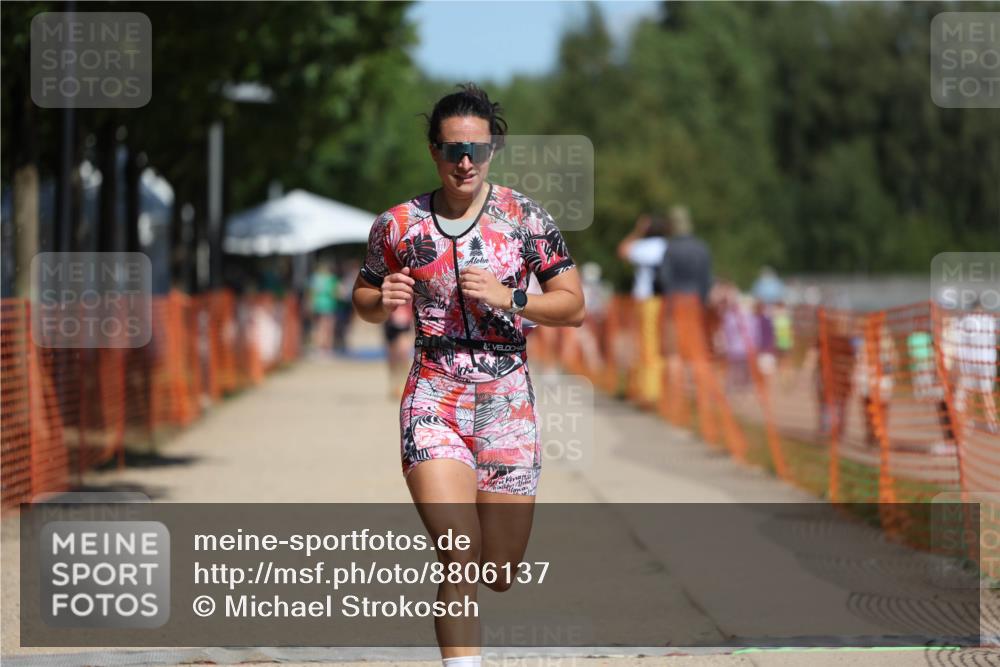 07.09.2025 - 19. Norderstedt Triathlon Michael Strokosch http://msf.ph/oto/8806137 07.09.2025 12:38:52 Laufen 195 meine-sportfotos.de