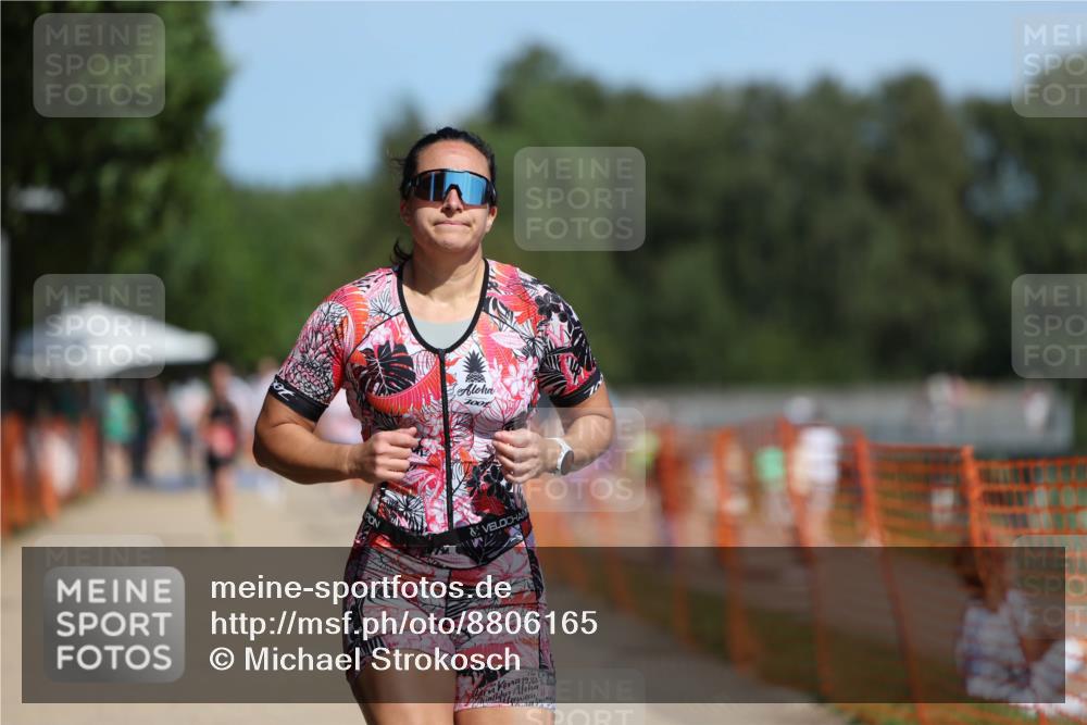 07.09.2025 - 19. Norderstedt Triathlon Michael Strokosch http://msf.ph/oto/8806165 07.09.2025 12:38:53 Laufen 195 meine-sportfotos.de