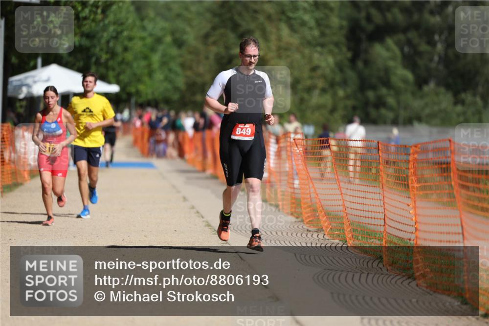 07.09.2025 - 19. Norderstedt Triathlon Michael Strokosch http://msf.ph/oto/8806193 07.09.2025 12:09:13 Laufen 228, 849, 1189 meine-sportfotos.de