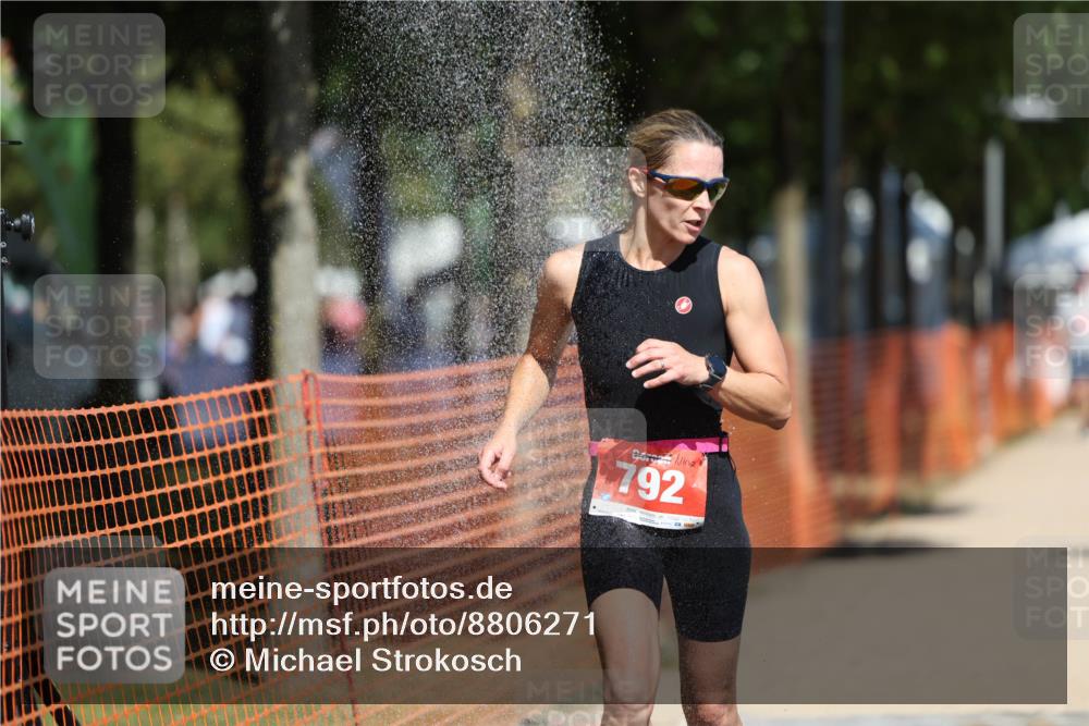 07.09.2025 - 19. Norderstedt Triathlon Michael Strokosch http://msf.ph/oto/8806271 07.09.2025 12:39:03 Laufen 165, 273, 724, 792 meine-sportfotos.de