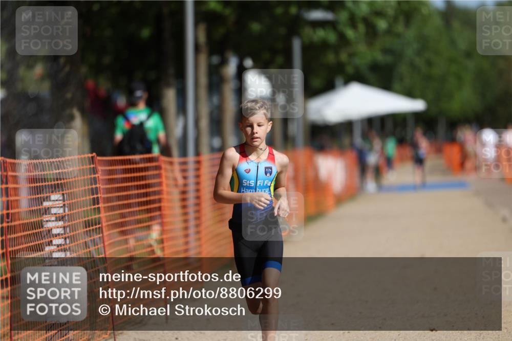 07.09.2025 - 19. Norderstedt Triathlon Michael Strokosch http://msf.ph/oto/8806299 07.09.2025 11:15:06 Laufen 98 meine-sportfotos.de