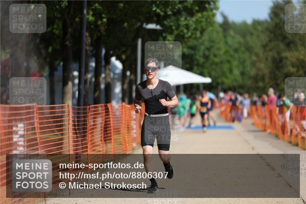 07.09.2025 - 19. Norderstedt Triathlon Michael Strokosch http://msf.ph/oto/8806307 07.09.2025 12:09:31 Laufen 859 meine-sportfotos.de