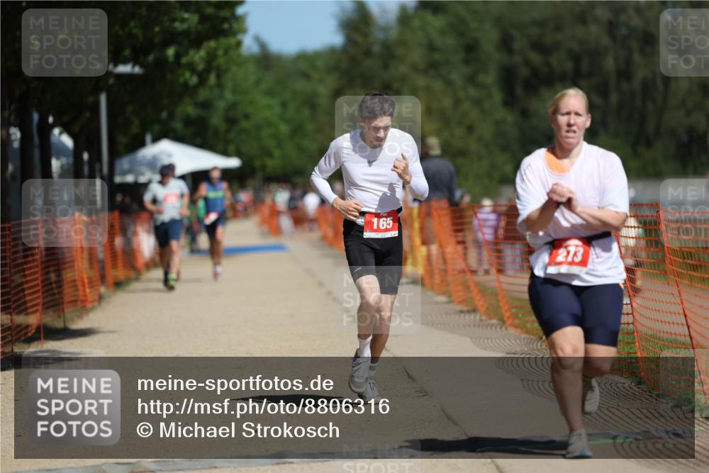 07.09.2025 - 19. Norderstedt Triathlon Michael Strokosch http://msf.ph/oto/8806316 07.09.2025 12:39:04 Laufen 165, 273, 724, 792 meine-sportfotos.de