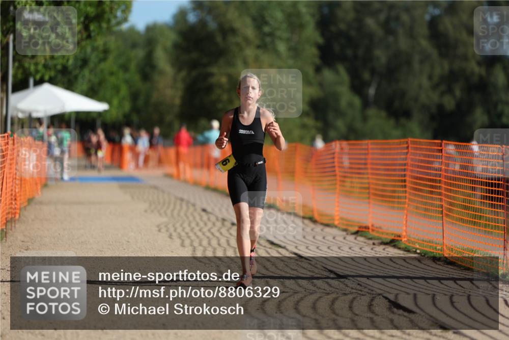 07.09.2025 - 19. Norderstedt Triathlon Michael Strokosch http://msf.ph/oto/8806329 07.09.2025 09:46:35 Laufen 616 meine-sportfotos.de