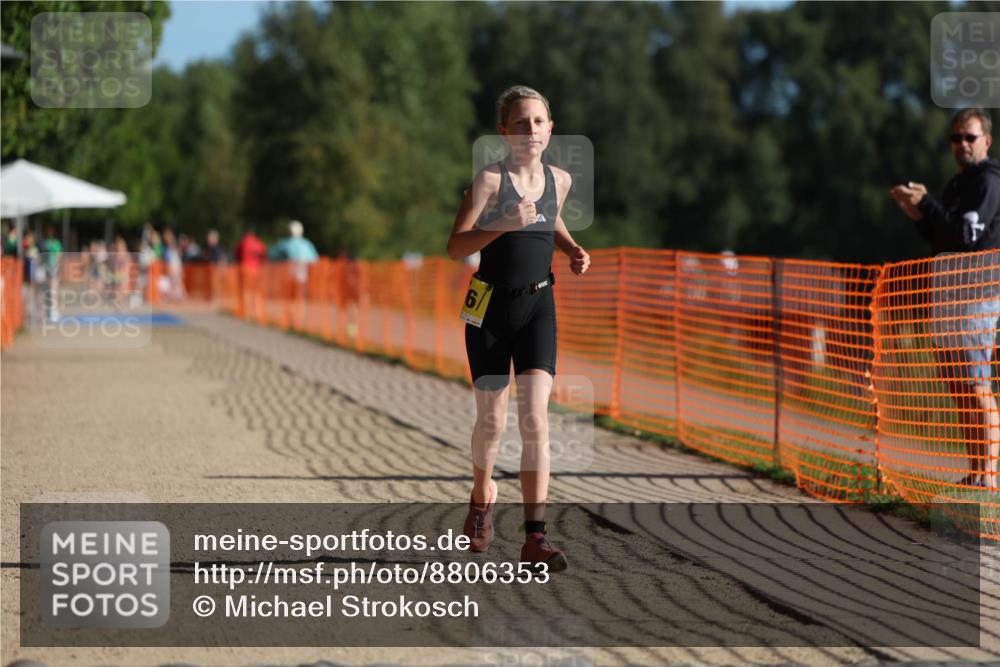 07.09.2025 - 19. Norderstedt Triathlon Michael Strokosch http://msf.ph/oto/8806353 07.09.2025 09:46:37 Laufen 616 meine-sportfotos.de