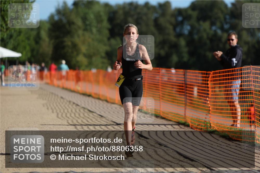 07.09.2025 - 19. Norderstedt Triathlon Michael Strokosch http://msf.ph/oto/8806358 07.09.2025 09:46:37 Laufen 616 meine-sportfotos.de
