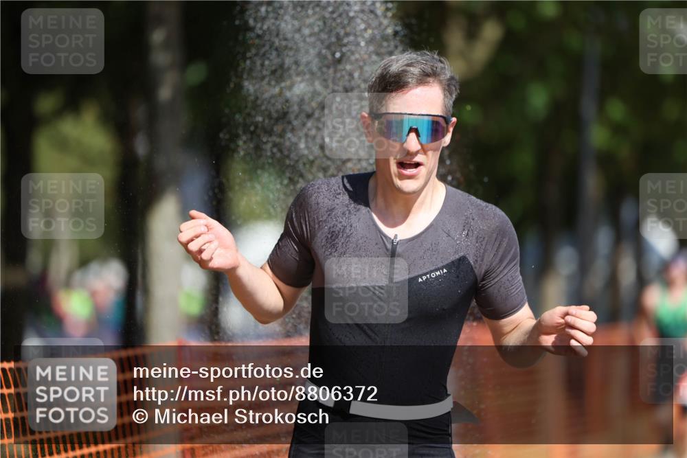 07.09.2025 - 19. Norderstedt Triathlon Michael Strokosch http://msf.ph/oto/8806372 07.09.2025 12:09:36 Laufen 859, 1383 meine-sportfotos.de