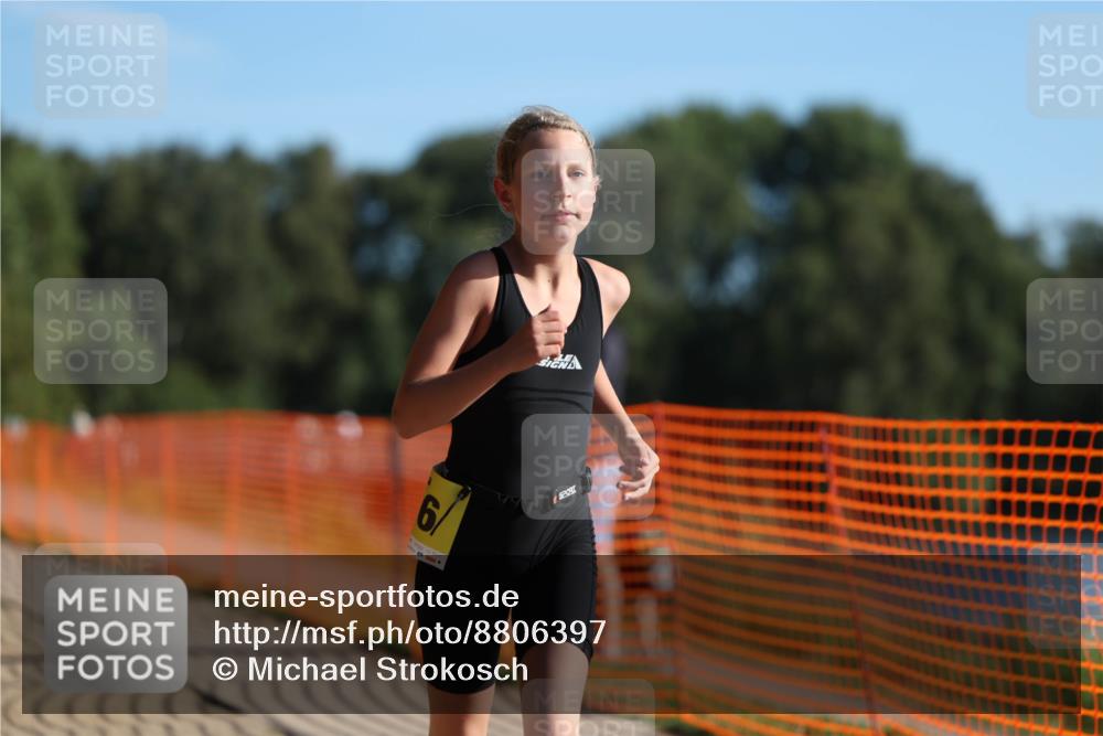 07.09.2025 - 19. Norderstedt Triathlon Michael Strokosch http://msf.ph/oto/8806397 07.09.2025 09:46:39 Laufen 616 meine-sportfotos.de
