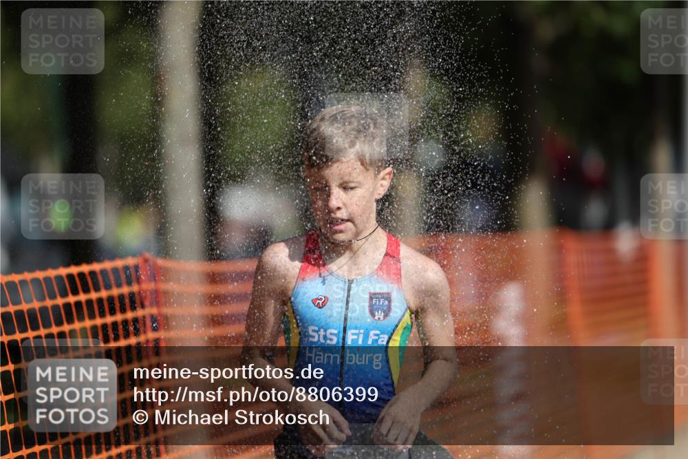 07.09.2025 - 19. Norderstedt Triathlon Michael Strokosch http://msf.ph/oto/8806399 07.09.2025 11:15:09 Laufen 98 meine-sportfotos.de