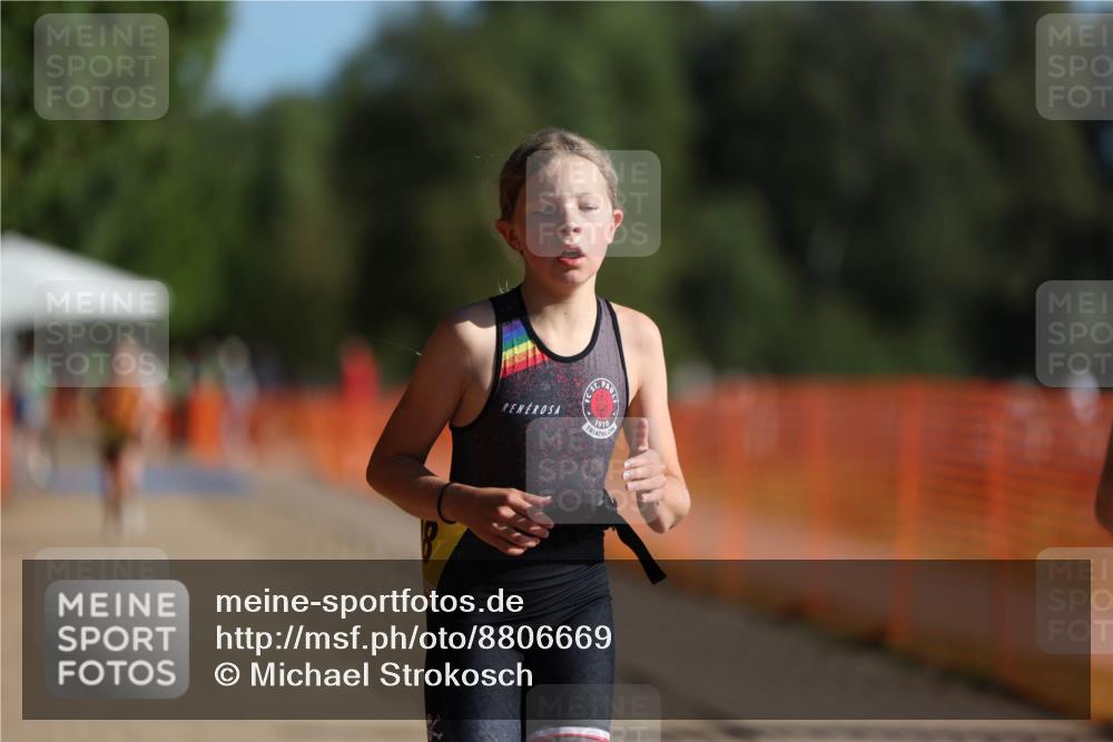 07.09.2025 - 19. Norderstedt Triathlon Michael Strokosch http://msf.ph/oto/8806669 07.09.2025 09:47:05 Laufen 602, 606, 608, 615 meine-sportfotos.de