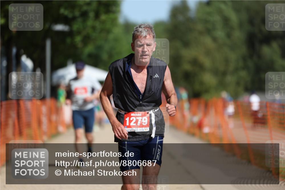07.09.2025 - 19. Norderstedt Triathlon Michael Strokosch http://msf.ph/oto/8806687 07.09.2025 12:10:18 Laufen 826, 1164, 1279 meine-sportfotos.de