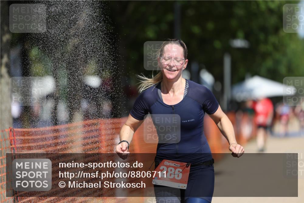 07.09.2025 - 19. Norderstedt Triathlon Michael Strokosch http://msf.ph/oto/8806711 07.09.2025 12:40:13 Laufen 286, 730 meine-sportfotos.de