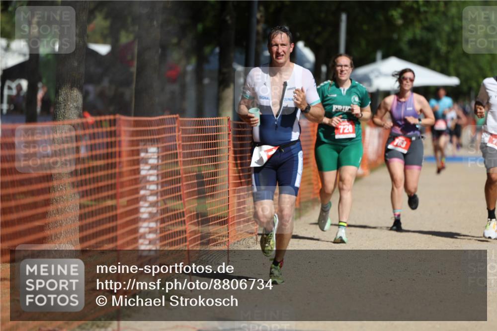 07.09.2025 - 19. Norderstedt Triathlon Michael Strokosch http://msf.ph/oto/8806734 07.09.2025 12:10:28 Laufen 720, 763, 782, 1363 meine-sportfotos.de