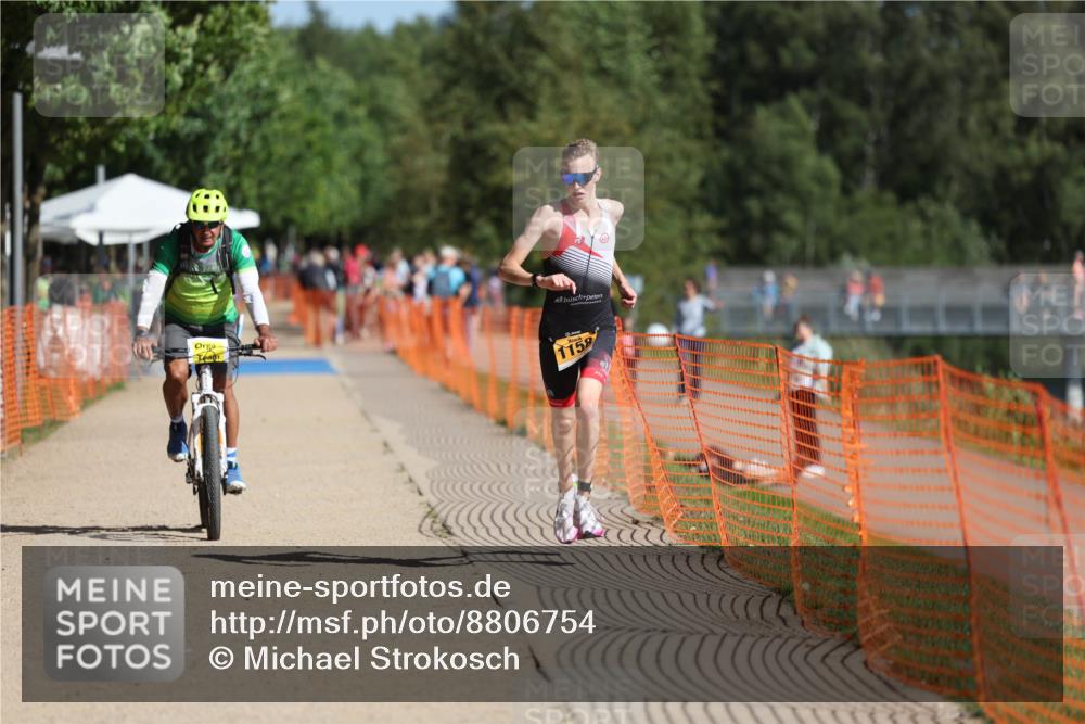 07.09.2025 - 19. Norderstedt Triathlon Michael Strokosch http://msf.ph/oto/8806754 07.09.2025 11:28:12 Laufen 1158 meine-sportfotos.de