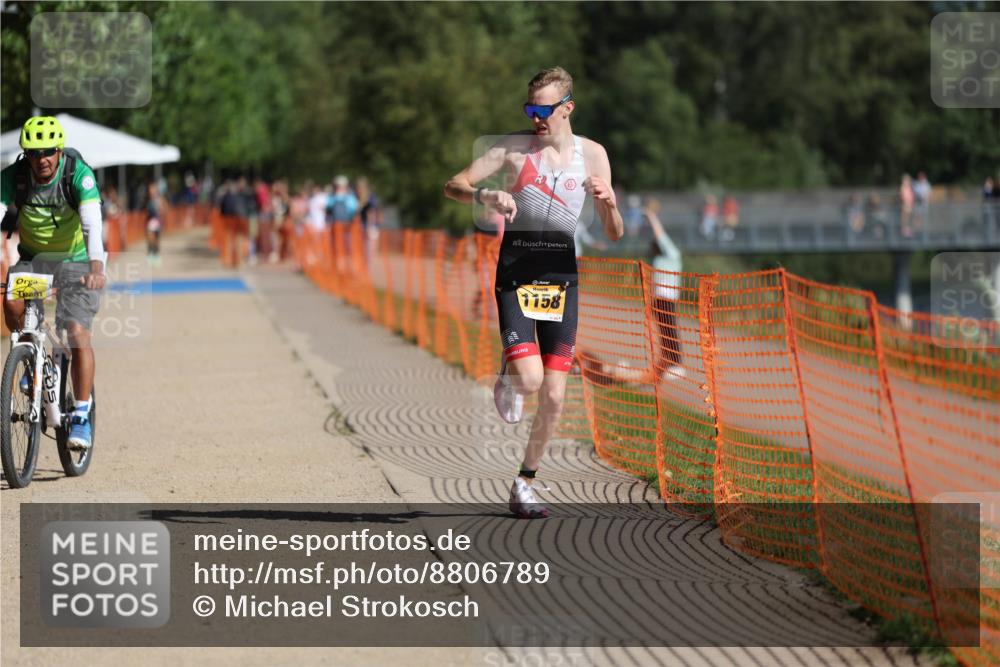 07.09.2025 - 19. Norderstedt Triathlon Michael Strokosch http://msf.ph/oto/8806789 07.09.2025 11:28:13 Laufen 1158 meine-sportfotos.de