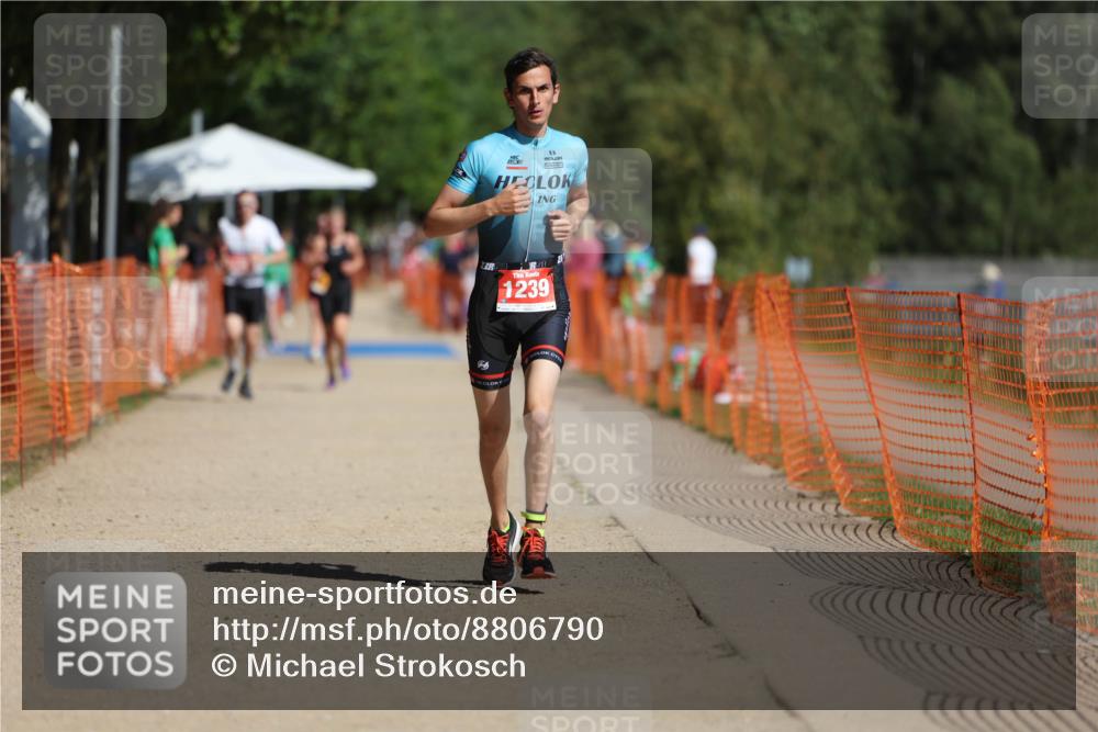 07.09.2025 - 19. Norderstedt Triathlon Michael Strokosch http://msf.ph/oto/8806790 07.09.2025 12:10:37 Laufen 763, 1239 meine-sportfotos.de