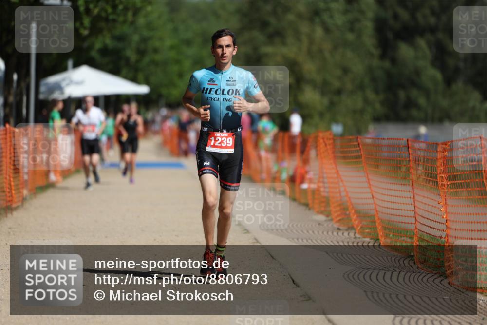 07.09.2025 - 19. Norderstedt Triathlon Michael Strokosch http://msf.ph/oto/8806793 07.09.2025 12:10:38 Laufen 1239 meine-sportfotos.de