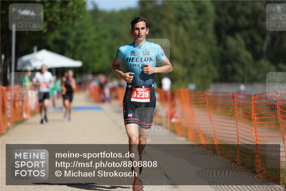 07.09.2025 - 19. Norderstedt Triathlon Michael Strokosch http://msf.ph/oto/8806808 07.09.2025 12:10:38 Laufen 1239 meine-sportfotos.de