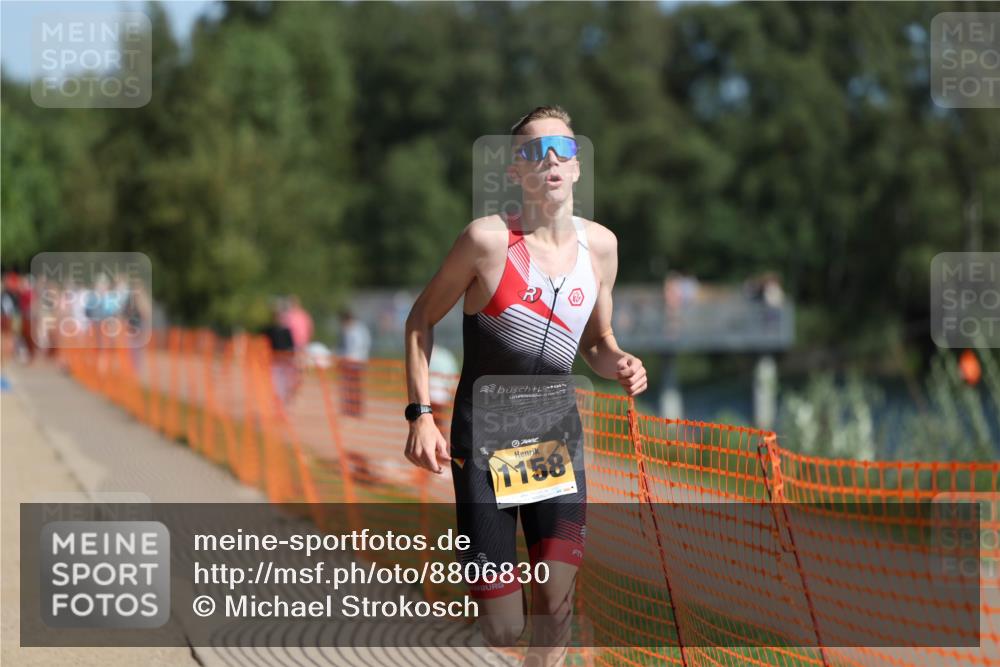 07.09.2025 - 19. Norderstedt Triathlon Michael Strokosch http://msf.ph/oto/8806830 07.09.2025 11:28:14 Laufen 1158 meine-sportfotos.de