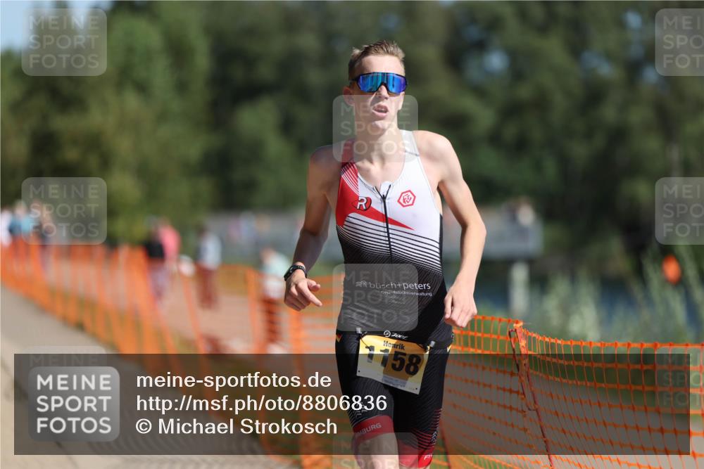07.09.2025 - 19. Norderstedt Triathlon Michael Strokosch http://msf.ph/oto/8806836 07.09.2025 11:28:14 Laufen 1158 meine-sportfotos.de