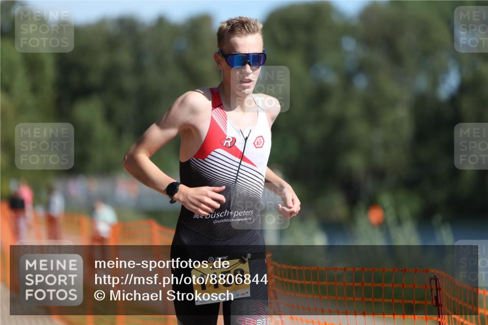 07.09.2025 - 19. Norderstedt Triathlon Michael Strokosch http://msf.ph/oto/8806844 07.09.2025 11:28:15 Laufen 1158 meine-sportfotos.de