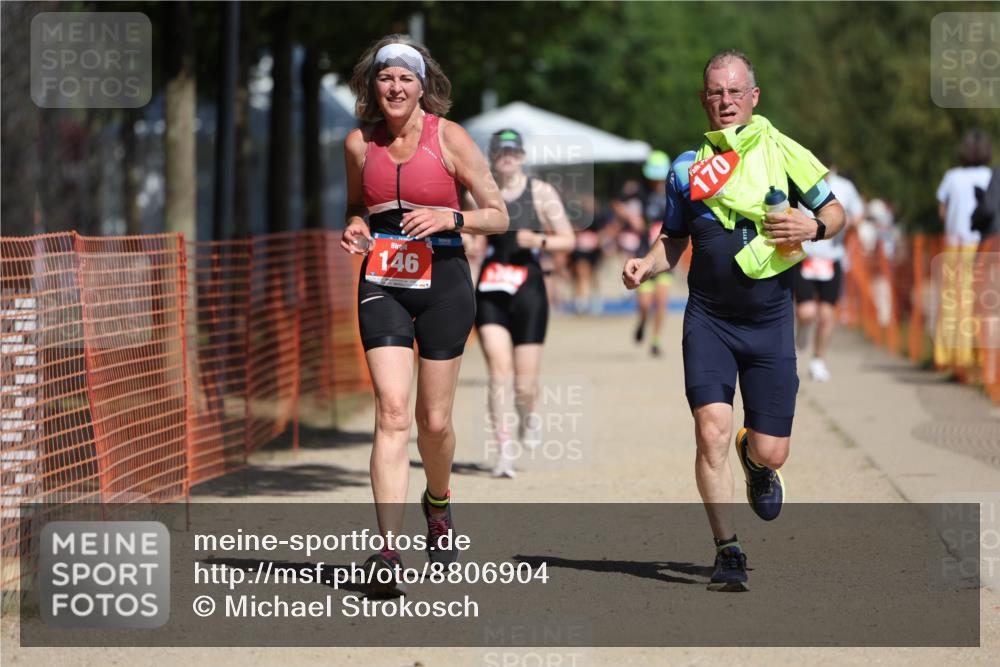 07.09.2025 - 19. Norderstedt Triathlon Michael Strokosch http://msf.ph/oto/8806904 07.09.2025 12:40:34 Laufen 146, 170, 709, 1288 meine-sportfotos.de
