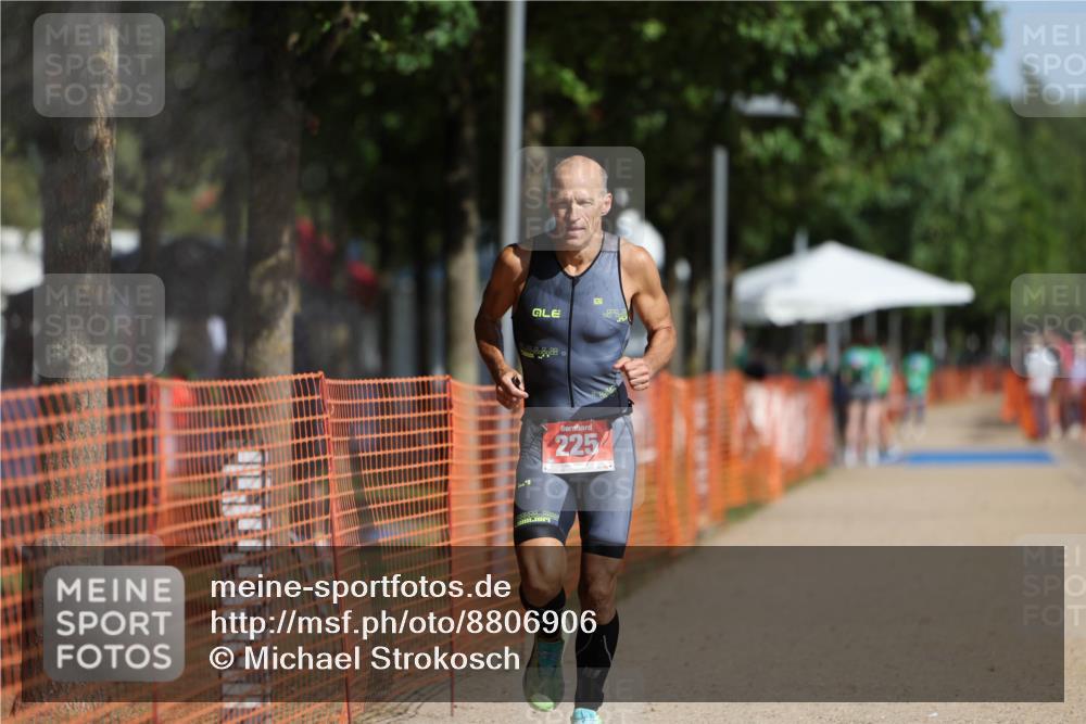 07.09.2025 - 19. Norderstedt Triathlon Michael Strokosch http://msf.ph/oto/8806906 07.09.2025 11:28:36 Laufen 225 meine-sportfotos.de