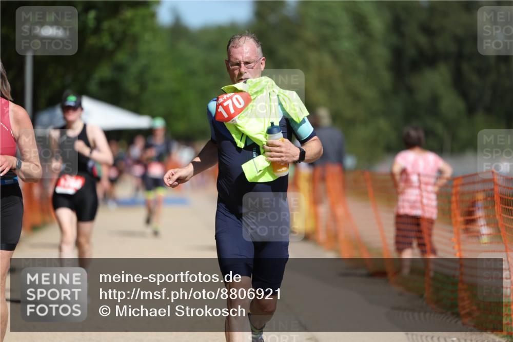 07.09.2025 - 19. Norderstedt Triathlon Michael Strokosch http://msf.ph/oto/8806921 07.09.2025 12:40:35 Laufen 146, 170, 709, 1288 meine-sportfotos.de